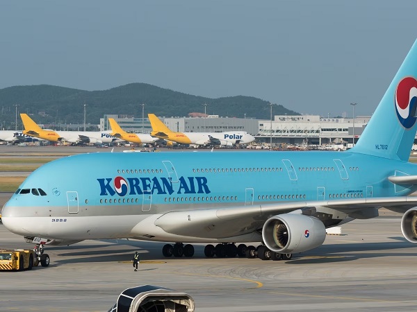 जापान एयरपोर्ट पर आपस में टकराए दो विमान, 289 यात्रियों की जान को बड़ा खतरा