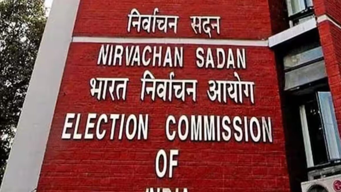 पीएम मोदी के ‘विकसित भारत’ मैसेज पर चुनाव आयोग सख्त, IT मंत्रालय को तुरंत रोक लगाने का आदेश