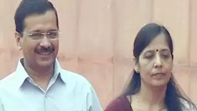 अरविंद केजरीवाल की गिरफ्तारी के बाद पत्नी ने पीएम मोदी पर लगाए गंभीर आरोप