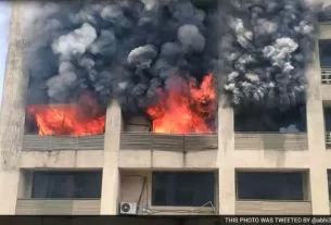 मुंबई के मलाड में गिरनार गैलेक्सी बिल्डिंग में लगी भीषण आग, 10 से ज्यादा लोग झुलसे