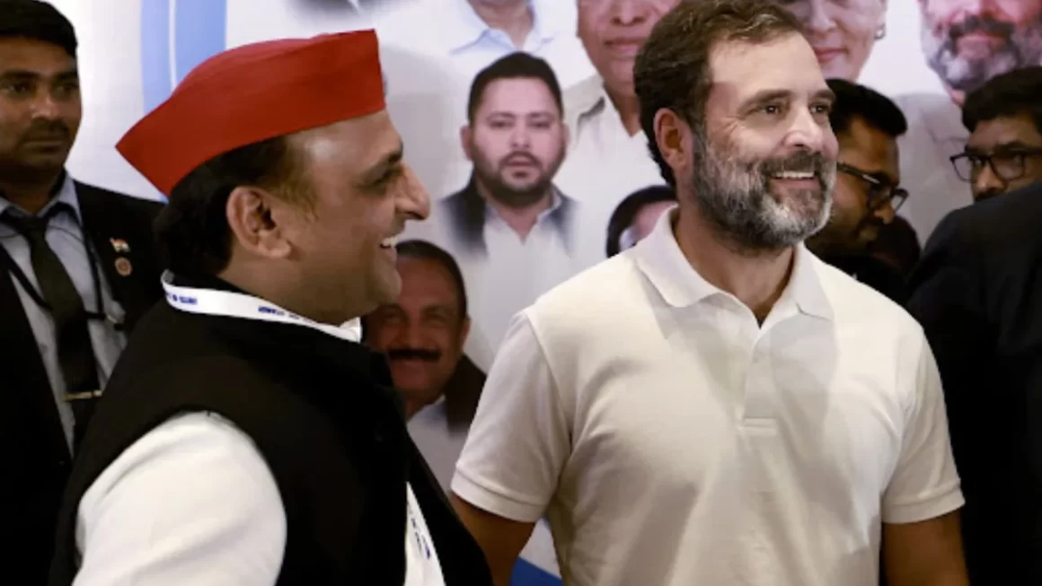झांसी: राहुल-अखिलेश ने भाजपा पर साधा निशाना, कहा- विदाई झांकी की तैयारी कर रहे ..