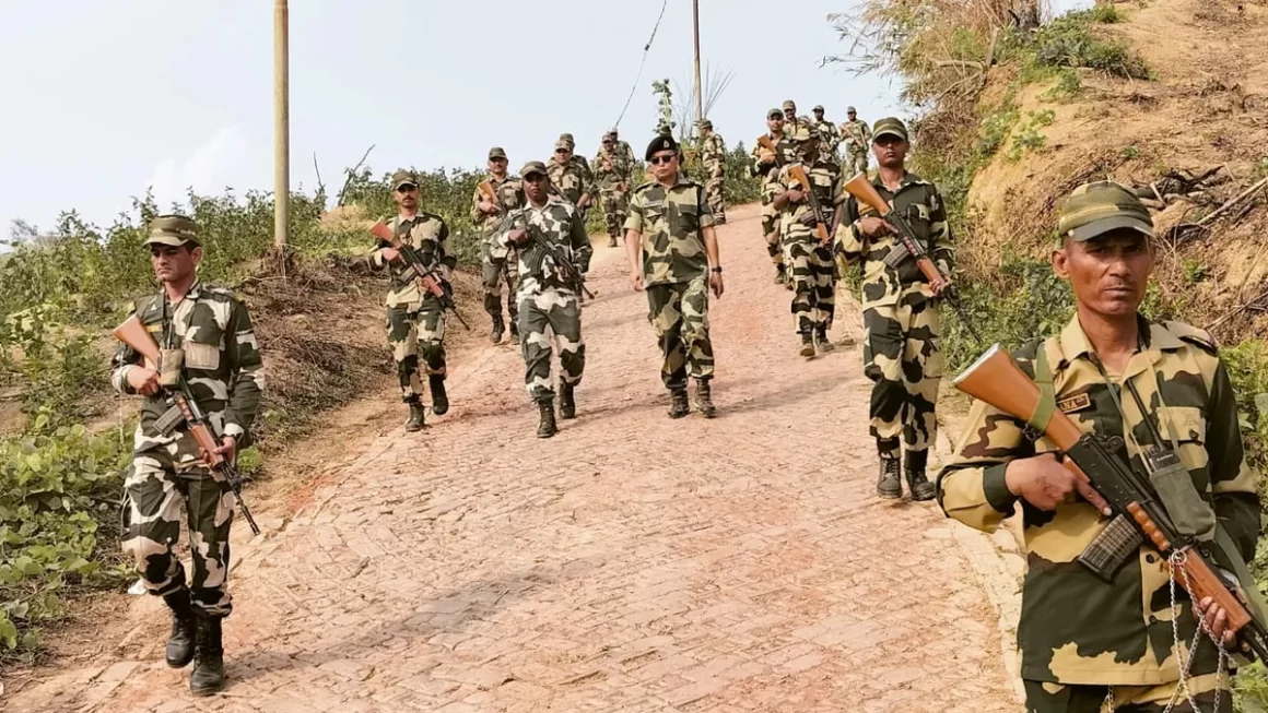 बांग्लादेशी बदमाशों का बीएसएफ कांस्टेबल पर किया हमला, सीमा पर छीनें हथियार और रेडियो