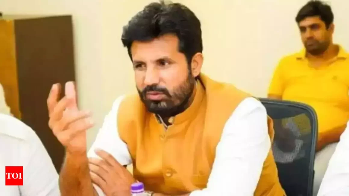 कांग्रेस का हाथ, खालिस्तानियों के साथ…: सांसद चन्नी की टिप्पणी पर भाजपा का हमला