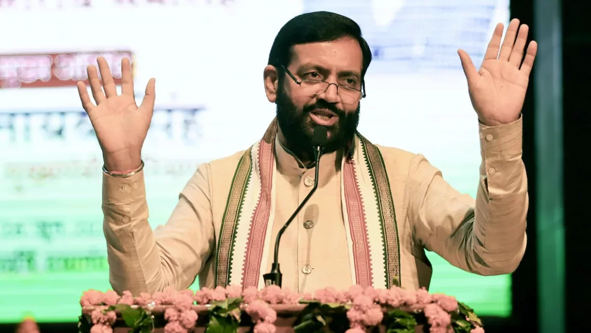 हरियाणा सरकार ने 12 आईएएस अधिकारियों का किया तबादला, गृह सचिव बने अनुराग रस्तोगी, यहां देखें लिस्ट