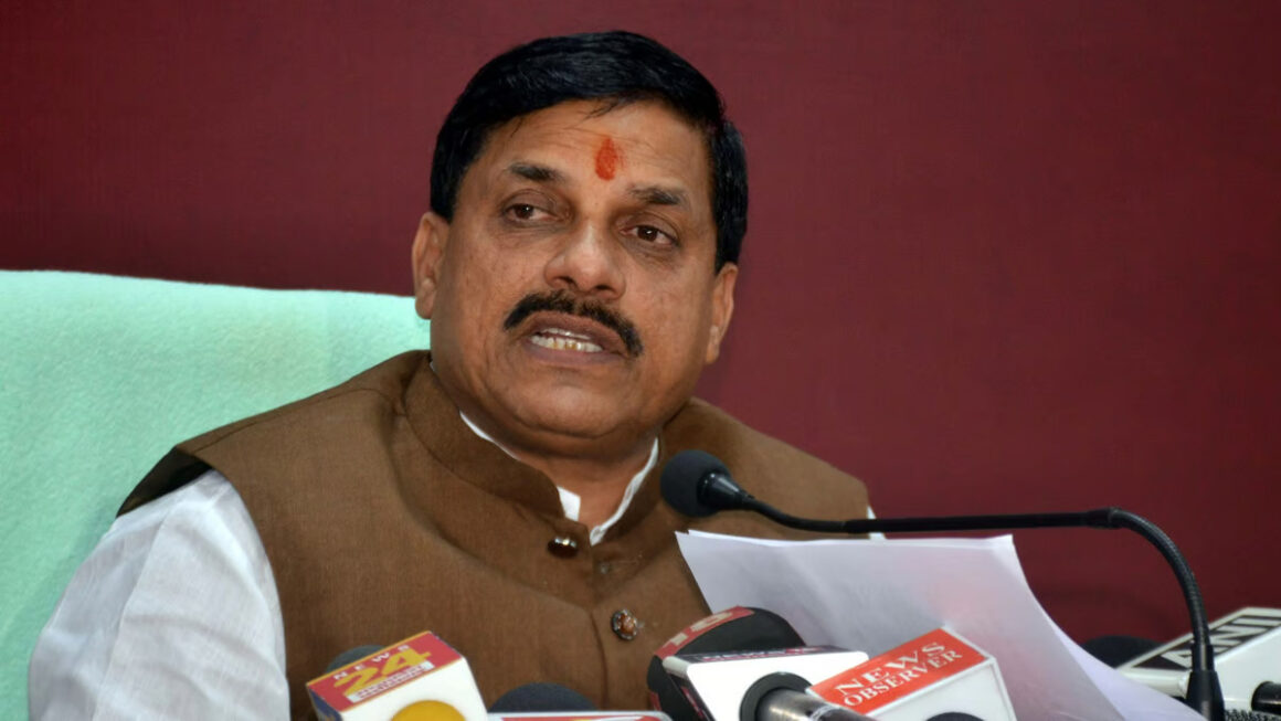 अपनी ही पुलिस पर क्यों भड़के सीएम मोहन यादव, बोले- तुम्हारे बस का कुछ नहीं..