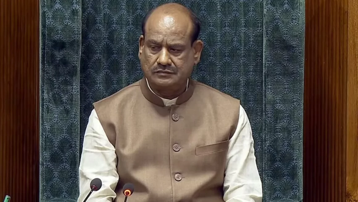 अब नहीं लगा सकेंगे सांसद शपथ के दौरान नारे, स्पीकर ओम बिरला ने बदल डाले हैं लोकसभा के नियम