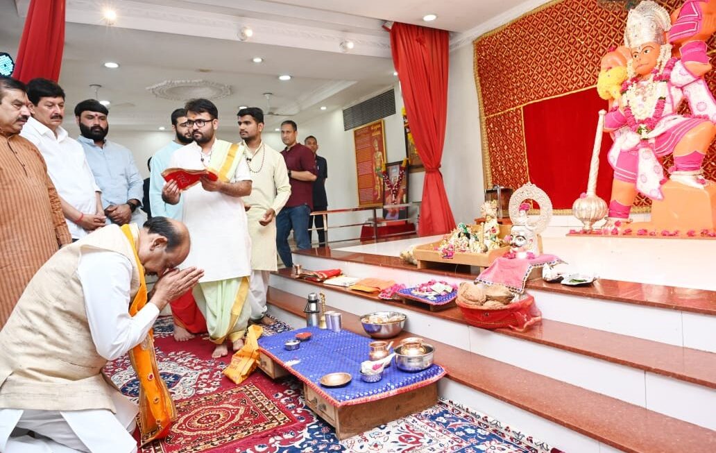 भारत जलवायु परिवर्तन की वैश्विक चुनौती का समाधान करेगा: लोक सभा अध्यक्ष