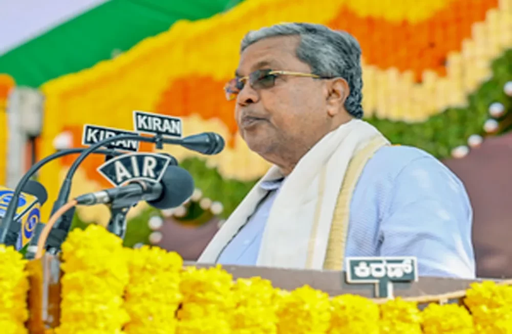 कर्नाटक के मुख्यमंत्री सिद्धारमैया पर भूमि आवंटन घोटाले का आरोप: बीजेपी की इस्तीफे की मांग, सिद्धारमैया ने दी सफाई