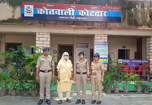 10 हजार की ईनामी गैंग लीडर को पुलिस ने धर दबोचा – India Times Group