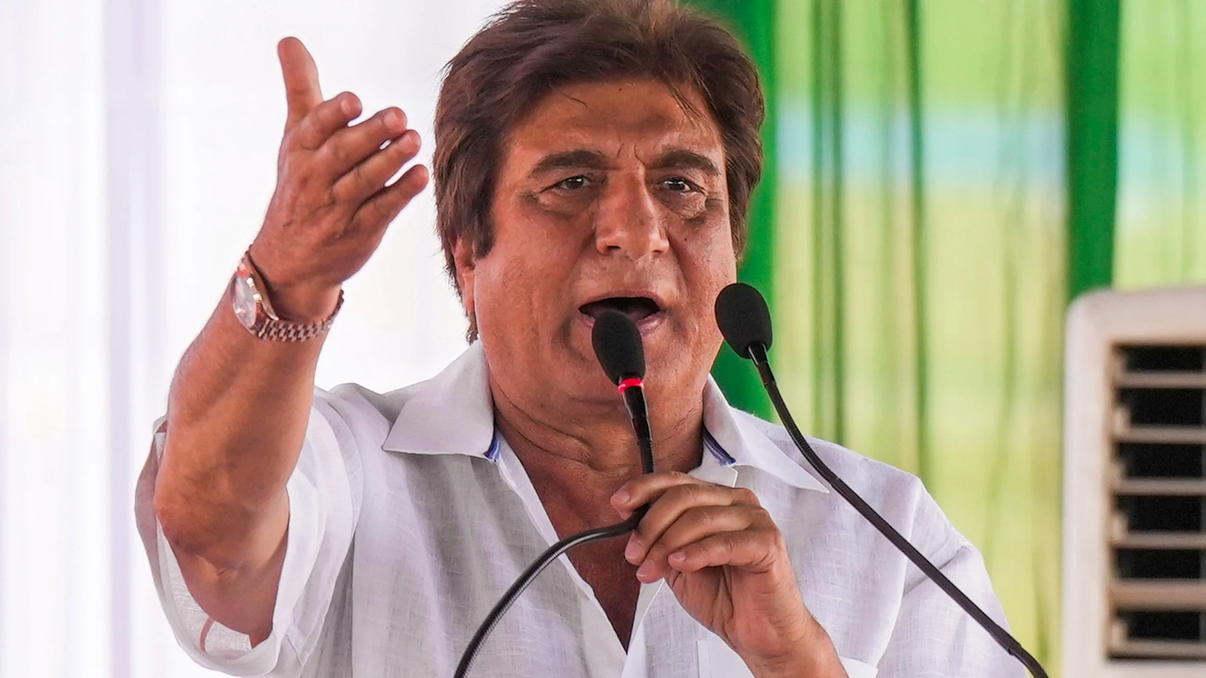 Congress leader Raj Babbar said, people of Maharashtra cannot be provoked by slogans like 'vote jihad' and 'they will be divided'