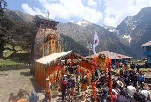 पंच केदार में द्वितीय मद्महेश्वर मंदिर के कपाट शुभ लग्न पर शीतकाल के लिए हुए बंद