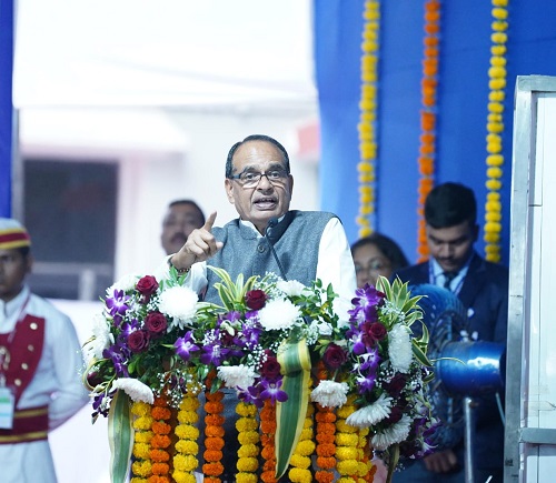 Shivraj Singh Chauhan addressed the centenary celebrations of ICAR's Central Cotton Technology Research Institute