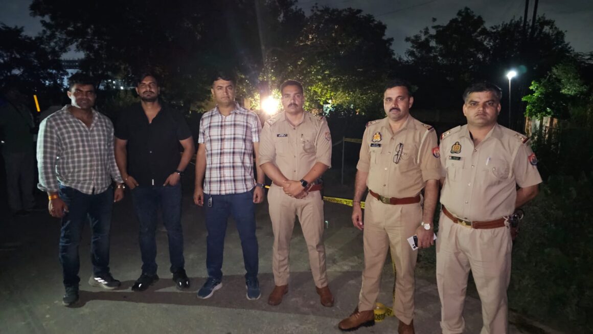 हत्या के मामले में वांछित 04 अभियुक्तगणों को थाना जैंत पुलिस ने मुठभेड़ के बाद किया गिरफ्तार