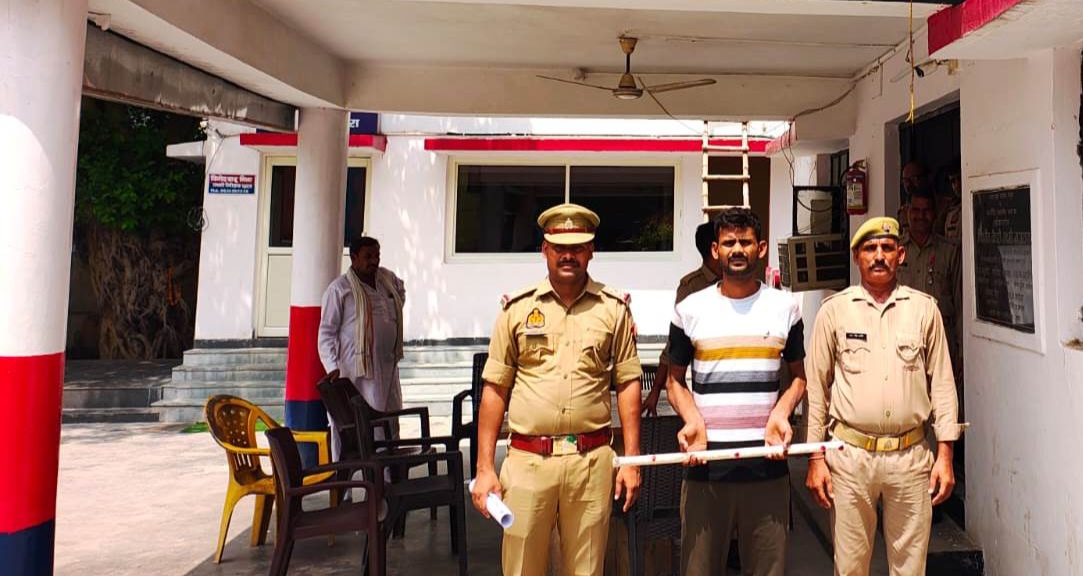 डकैती,हत्या में वांछित अभियुक्त को पुलिस ने पकड़ा
