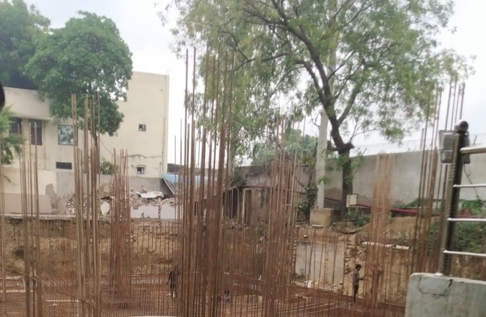 वन खंड की जमीन,अवैध निर्माण और सरमायदार…?