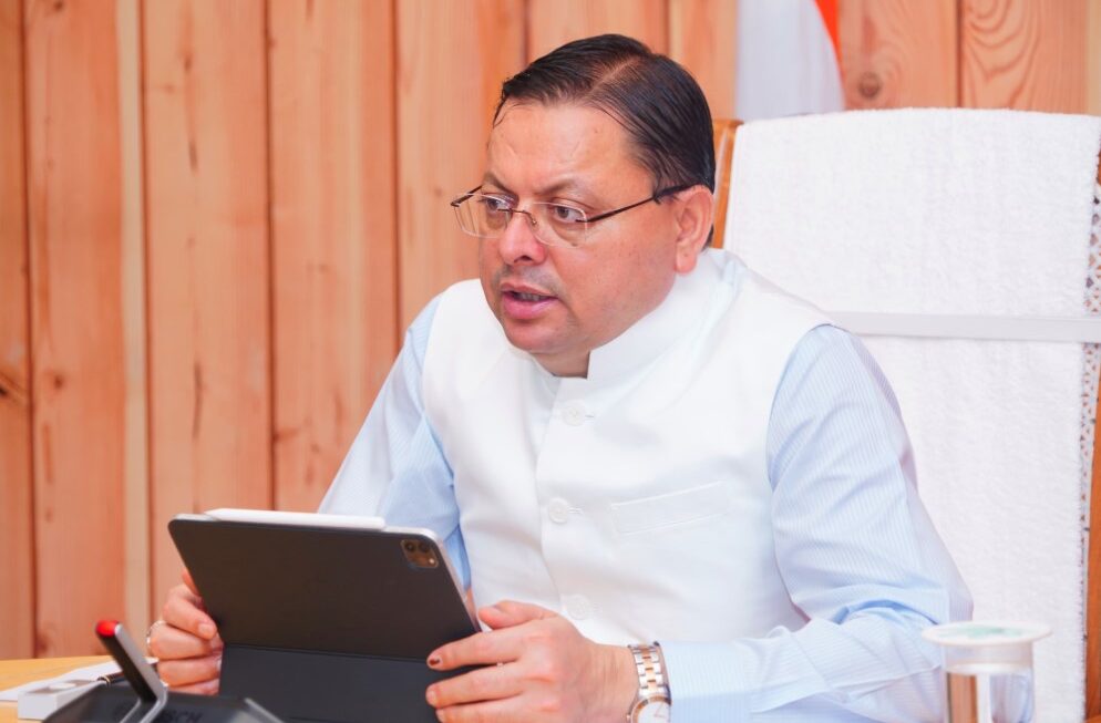 देहरादून बेंगलुरु के बीच सीधी हवाई सेवा की शुरुआत, मुख्यमंत्री धामी ने किया फ्लैग ऑफ