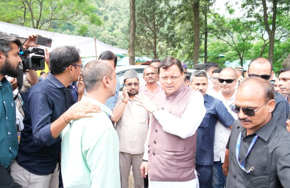 धराली आपदा: सीएम धामी की कमान में युद्धस्तर पर राहत और बचाव अभियान