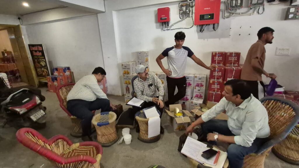 देहरादून में एफडीए की छापेमारी, 50 क्विंटल रसगुल्ले बरामद