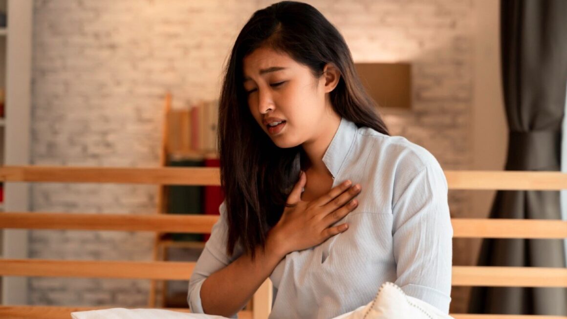 हल्का काम करने पर भी फूलने लगती है सांस, तो हो सकता है किसी गंभीर बीमारी का संकेत