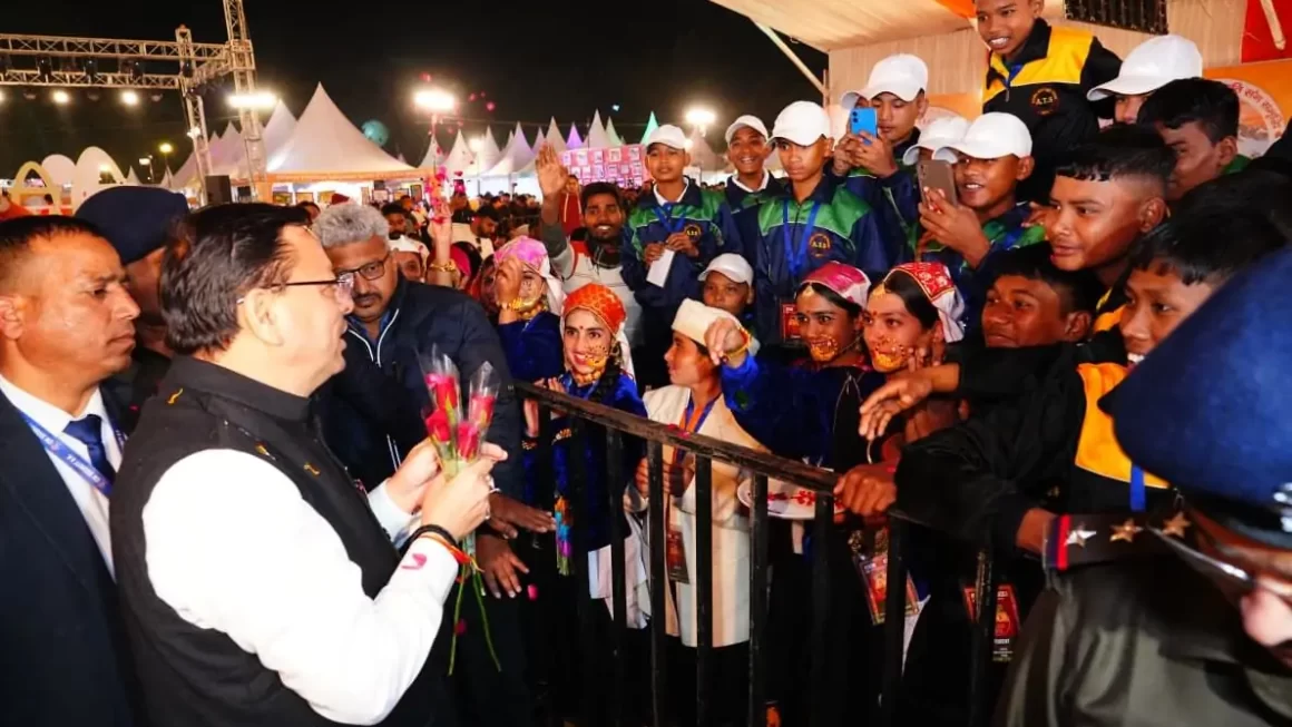 भगवान बिरसा मुंडा जयंती पर ‘आदि गौरव महोत्सव’ में बोले सीएम-जनजातीय समाज देश की असली ताकत