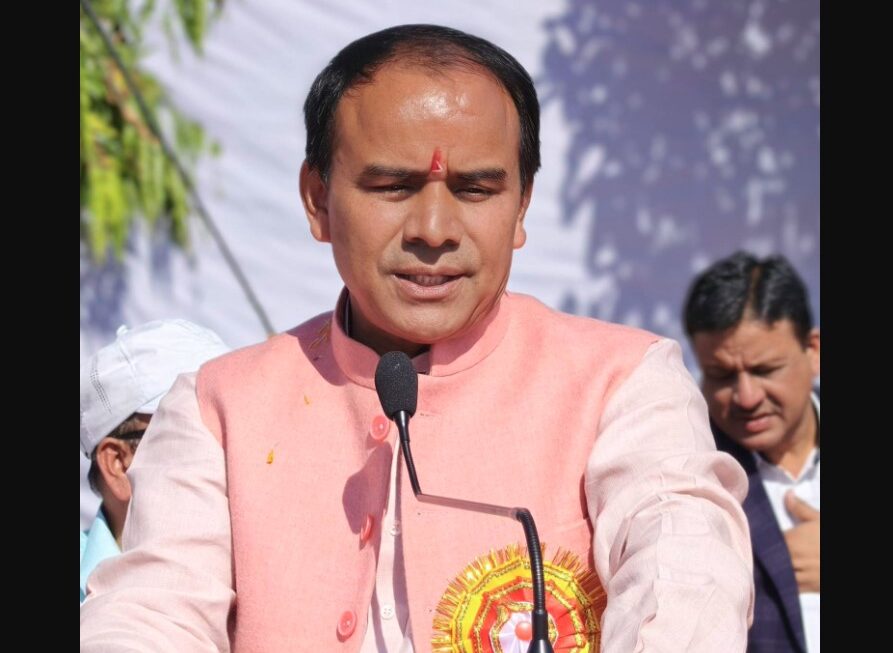 शिक्षा मंत्री डॉ. धन सिंह रावत ने बाल दिवस पर राज्य स्तरीय बाल चौपाल कार्यक्रम में किया प्रतिभाग