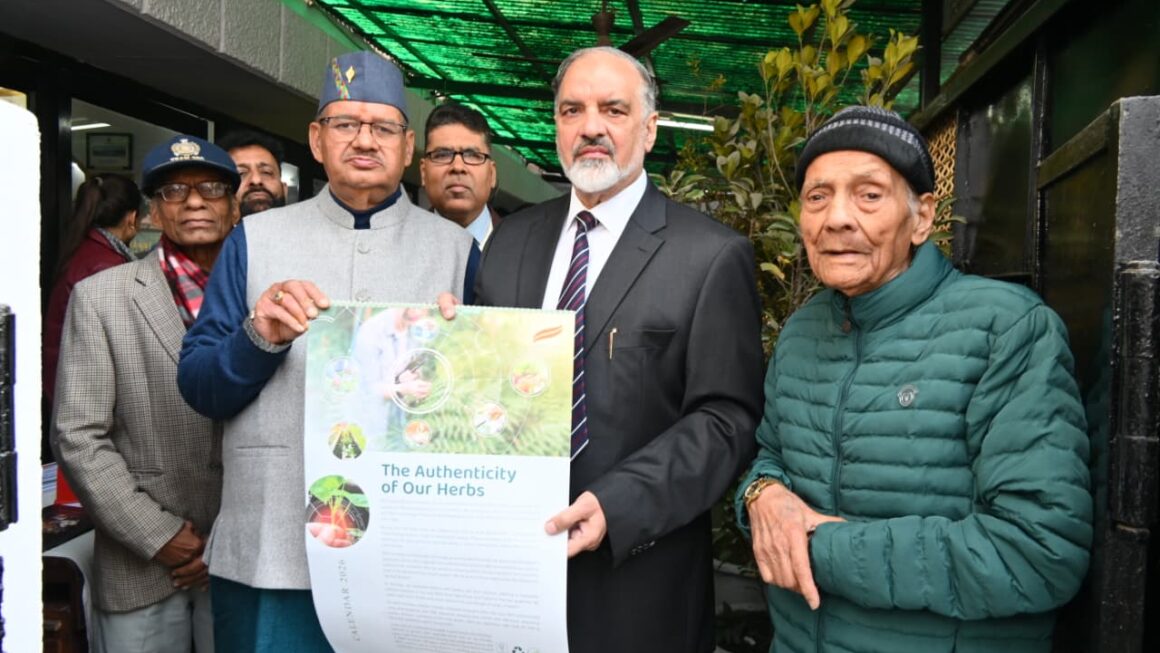 फाइटोकेमिस्ट्री और आयुर्वेद उत्तराखण्ड के विकास के मजबूत आधार: गणेश जोशी