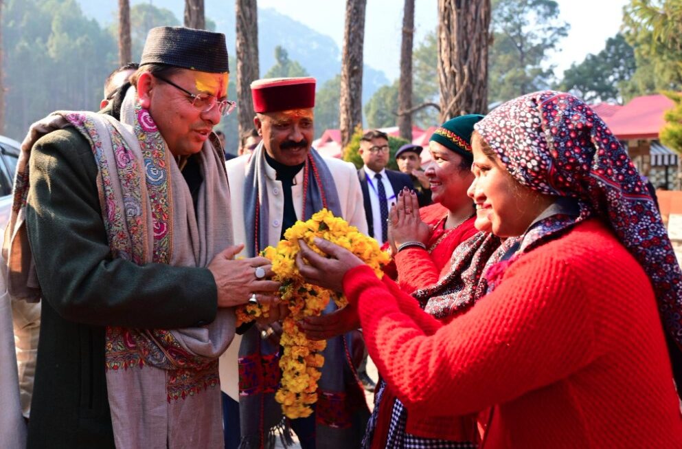 मुख्यमंत्री धामी ने उत्तरकाशी विंटर टूरिज़्म कॉन्क्लेव में पर्यटन के नए अवसरों पर किया संवाद