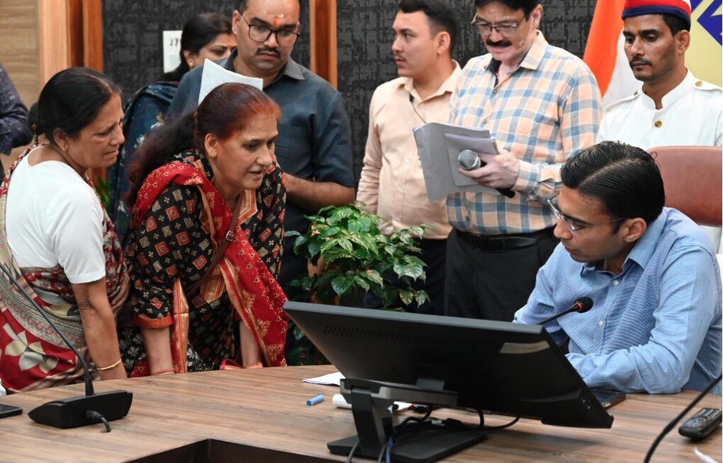 जिला प्रशासन की सख्ती, आदतन अपराधी दिव्यकांत लखेड़ा को डीएम ने किया जिला बदर