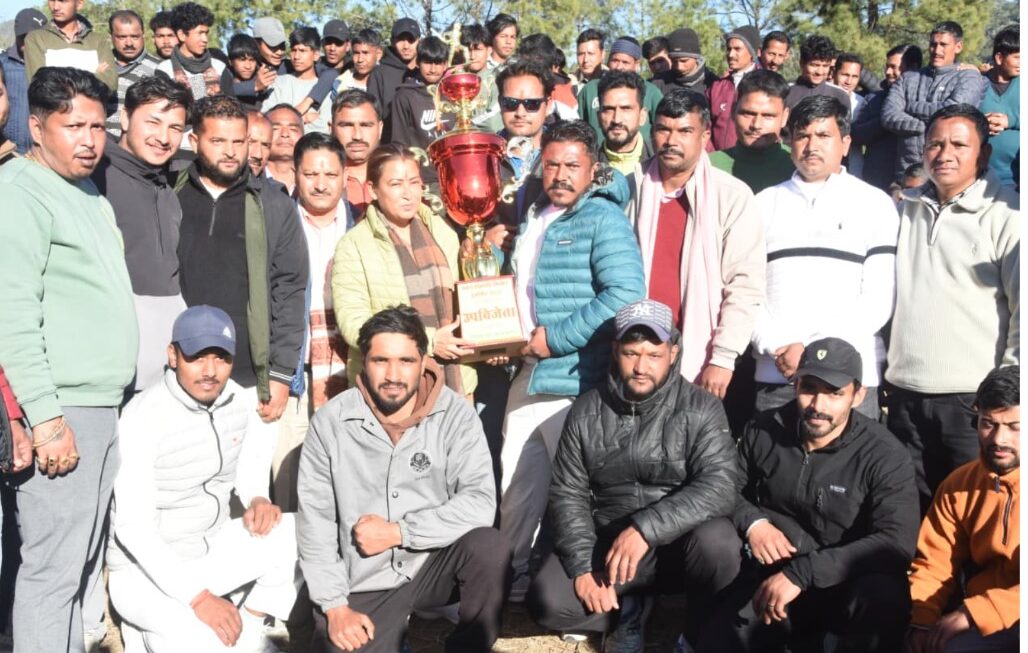 खेल में करियर बनाएं पहाड़ के युवा- रेखा आर्या