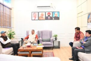 कृषि मंत्री गणेश जोशी ने कृषि एवं उद्यान विभाग के अधिकारियों के साथ की समीक्षा बैठक