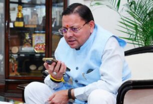 मुख्यमंत्री धामी ने उत्तराखंड बोर्ड परीक्षा के टॉपर्स से की फोन पर बात, दी शुभकामनाएं