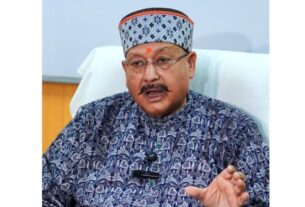 यात्रा व्यवस्था में लगे कर्मचारी, अधिकारी “अतिथि देवो भव:” की भावना से कार्य करें- महाराज