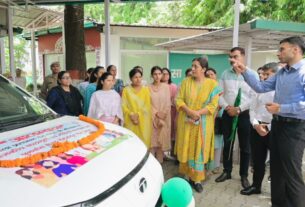 डीडीआरसी और नारी निकेतन को मिली निःशुल्क ईवी वाहन सेवा, डीएम ने दिखाई हरी झंडी