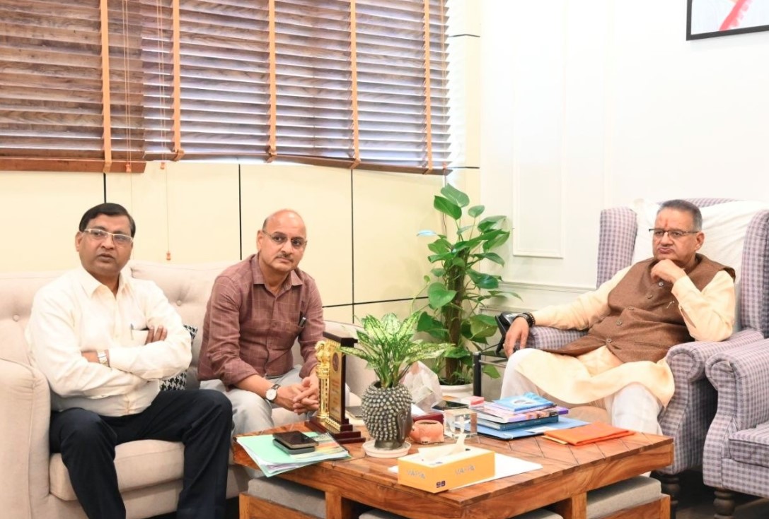 भविष्य में फसलों को होने वाली किसी भी प्रकार की क्षति की नियमित मॉनिटरिंग सुनिश्चित की जाए- गणेश जोशी