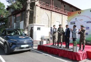 भारतीय सेना ने कसौली से ‘सूर्य ग्रीन – हिमालयन ओडिसी’ ईवी अभियान को हरी झंडी दिखाई
