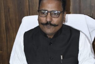 चार शस्त्र लाइसेंस निरस्त, चार मामलों में कार्रवाई समाप्त; कानून व्यवस्था से समझौता नहीं : जिलाधिकारी