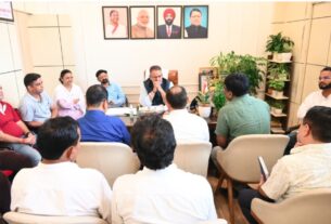 मसूरी की क्षतिग्रस्त सड़कों की मरम्मत में तेजी लाने के निर्देश, मंत्री गणेश जोशी ने की समीक्षा बैठक