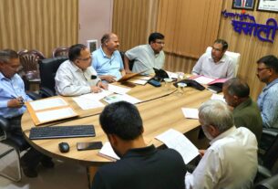 एसआईआर अभियान की जिलाधिकारी ने की समीक्षा, 63,246 नोटिस वितरित