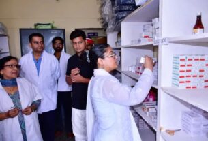 सीएचसी कांडा में व्यवस्थाओं का जायजा, डीएम ने दिए सख्त सुधार के निर्देश