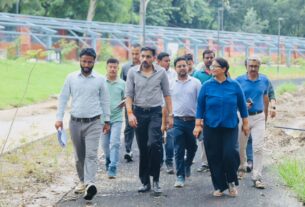 डीएम डॉ. आशीष चौहान ने किया स्थलीय निरीक्षण, समयबद्ध व गुणवत्ता से कार्य पूरे करने के दिए निर्देश