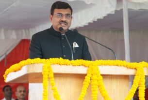 स्वतंत्रता दिवस पर मुख्य सचिव ने सुशासन, विकसित उत्तराखण्ड और हिमालय संरक्षण का लिया संकल्प
