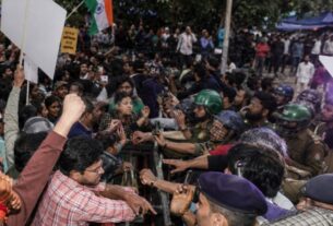 पटना में BPSC परीक्षा को लेकर जोरदार प्रदर्शन, सरकार से बातचीत की मांग पर अड़े अभ्यर्थी