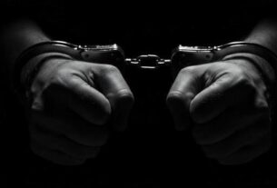 चाईबासा में पिकअप चोरी का खुलासा, छह दिन में दो आरोपी गिरफ्तार; ओडिशा से वाहन बरामद