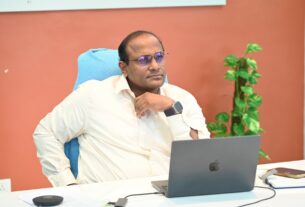 SIR पर सीईओ ने जिलाधिकारियों के साथ की समीक्षा बैठक