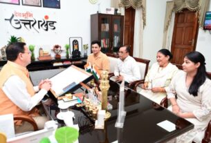 मुख्यमंत्री धामी से मिले शेफ केशव नेगी, सहयोग के लिए जताया आभार