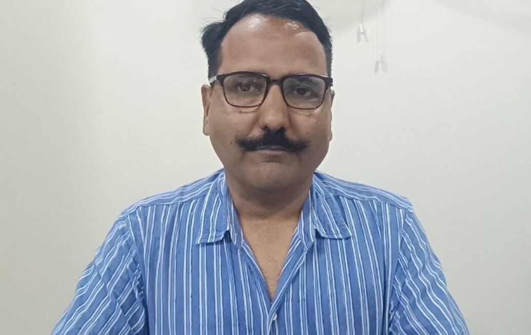 नैनीताल में निजी स्कूलों की मनमानी पर शिक्षा विभाग का शिकंजा, अभिभावकों को लौटाए गए 39 लाख रुपये से अधिक