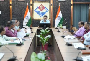 जल जीवन मिशन की लंबित योजनाओं को सर्वाेच्च प्राथमिकता से पूरा करें- डीएम