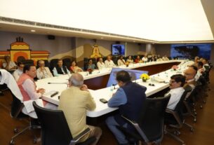 दिल्ली में प्रवासी बुद्धिजीवियों से CM धामी का संवाद, कहा- उत्तराखण्ड के विकास में प्रवासियों की महत्वपूर्ण भागीदारी