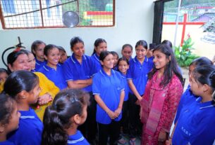 छात्राओं के उत्साह के बीच कस्तूरबा गांधी आवासीय बालिका विद्यालय तिरपालीसैंण पहुंचीं जिलाधिकारी, व्यवस्थाओं का लिया जायजा