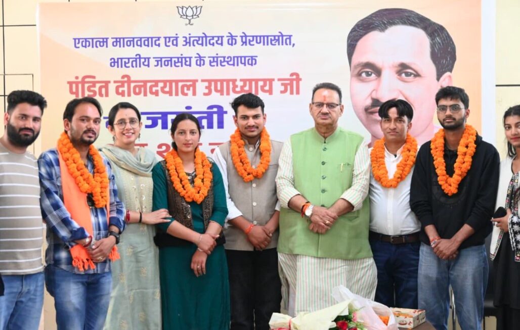 मंत्री गणेश जोशी ने एमपीजी कॉलेज मसूरी के छात्रसंघ चुनाव में एबीवीपी के विजयी प्रत्याशियों को दी जीत की बधाई